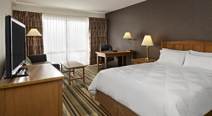 Doubletree By Hilton Calgary North Hotel Exterior photo