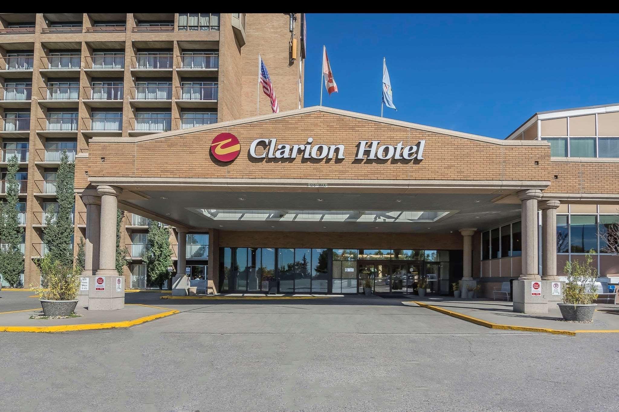 Doubletree By Hilton Calgary North Hotel Exterior photo